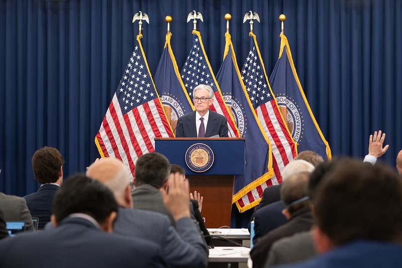 미국 4연속 금리 동결, 다시 불 붙는 파월 VS 트럼프? 썸네일 이미지