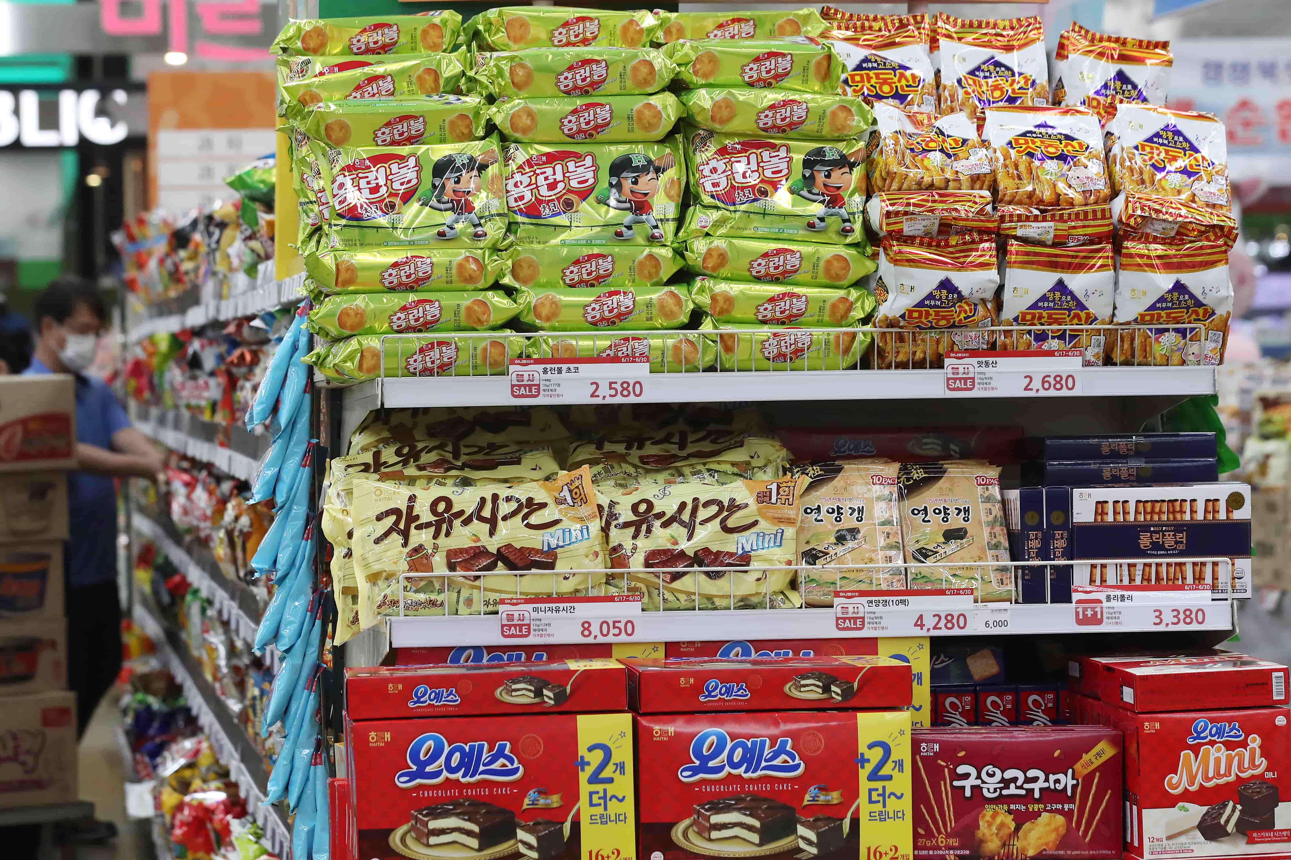 법정 분쟁까지 마다 않는 과자 업계, 1등은 어디? 썸네일 이미지